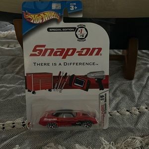 Snap-On special edition 70 Plymouth Barracuda Hot Wheels